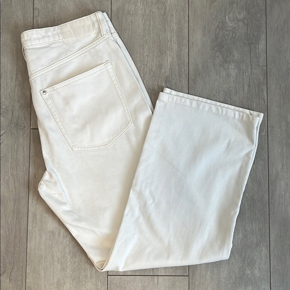 H&M Relaxed Wide Leg High Waist White Denim Jeans, Size 14 - Picture 3 of 11